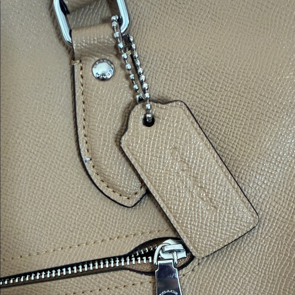 Coach Beige Leather Tote Bag - Picture 3 of 8